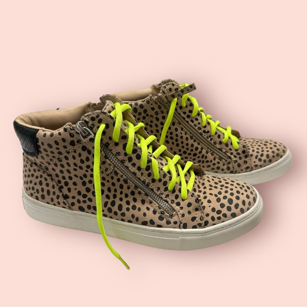 Universal Thread Women’s Leopard Print Sneakers Size 9 Casual Animal Print Shoes
